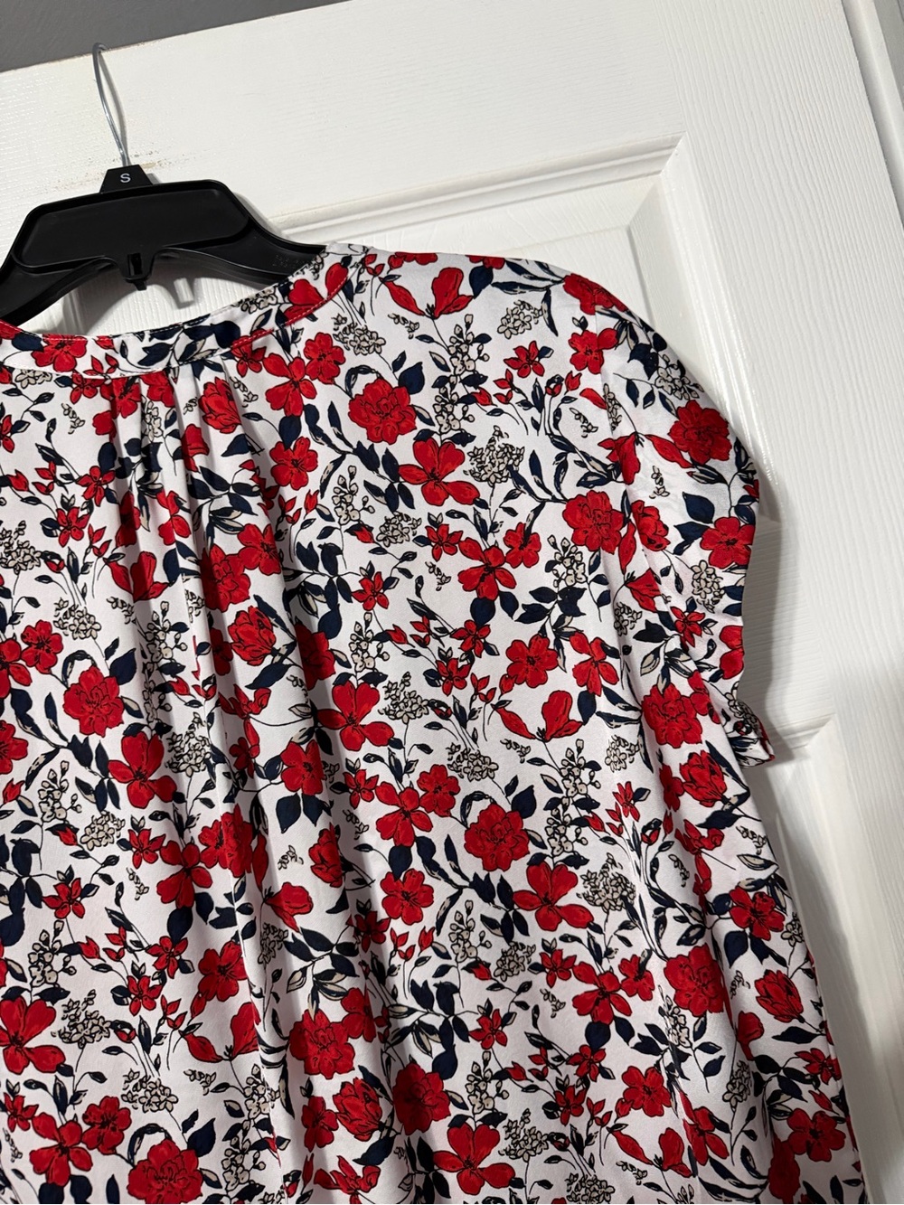 Liz Claiborne Cap Sleeve Floral Print Blouse - Picture 13 of 15